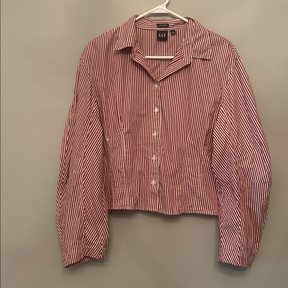 Gap | organic cotton poplin barrel-sleeve crop shirt | size: Medium, Red & White
